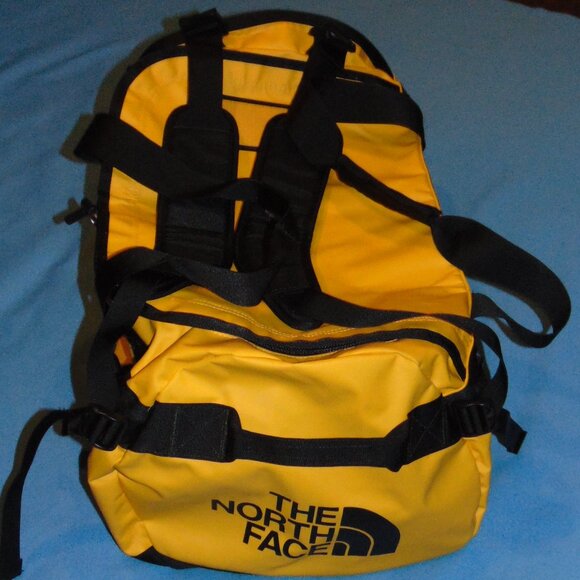 NEW  THE NORTH FACE  BASE CAMP  MEDIUM  DUFFEL - Picture 8 of 8